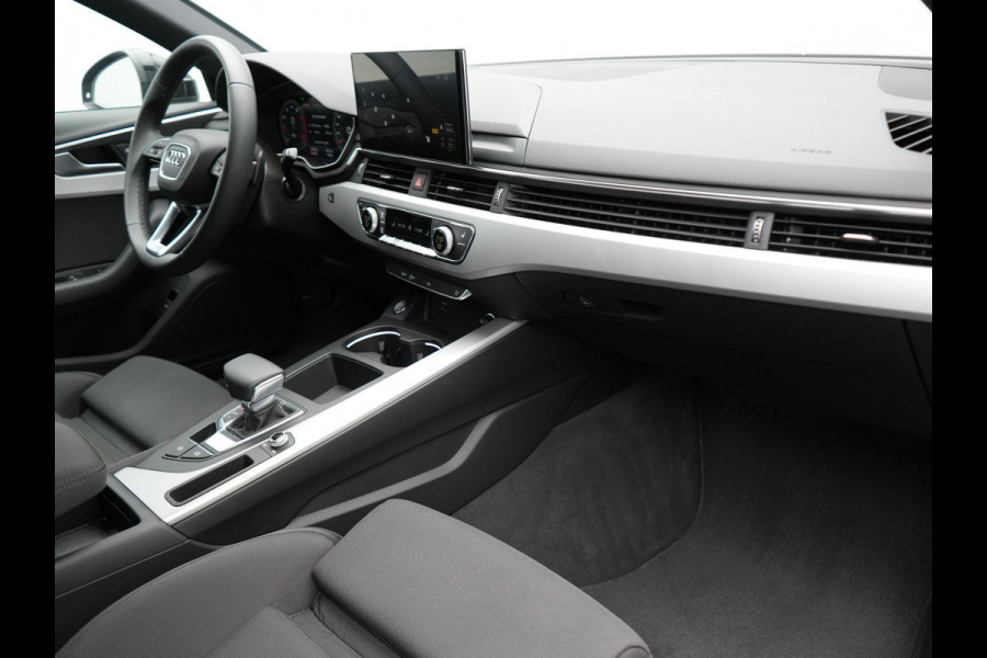 Audi A4 Avant 35 TFSI S Line 2.0 TFSI 150pk | Trekhaak af Fabriek | Adaptive Cruise | Apple Carplay | Sportstoelen Verwarmd | 18"L.M | BLIS | Virtual |