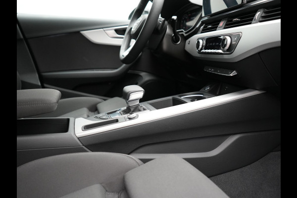 Audi A4 Avant 35 TFSI S Line 2.0 TFSI 150pk | Trekhaak af Fabriek | Adaptive Cruise | Apple Carplay | Sportstoelen Verwarmd | 18"L.M | BLIS | Virtual |