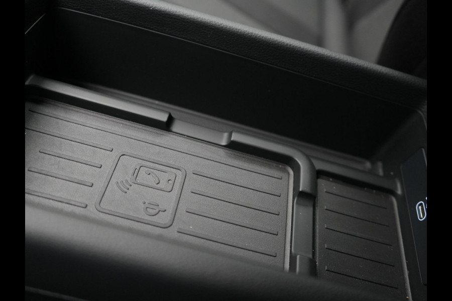 Audi A4 Avant 35 TFSI S Line 2.0 TFSI 150pk | Trekhaak af Fabriek | Adaptive Cruise | Apple Carplay | Sportstoelen Verwarmd | 18"L.M | BLIS | Virtual |