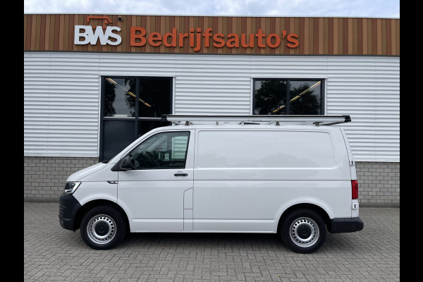 Volkswagen Transporter 2.0 TDI 102pk L1H1 Comfortline / bpm vrij / euro 6 diesel / prijs rijklaar € 16.950 ex btw / lease vanaf € 285 / Bott ingerichte laadruimte / airco / cruise / trekhaak 2200 kg !