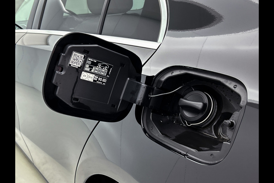 Mercedes-Benz A-Klasse 160 Advantage % spaaks lichtmetalen velgen | MBUX wide screen | Navigatie | Parking support met  camera achter | Inclusief 24 maanden Mercedes-Benz Certified garantie voor Europa.