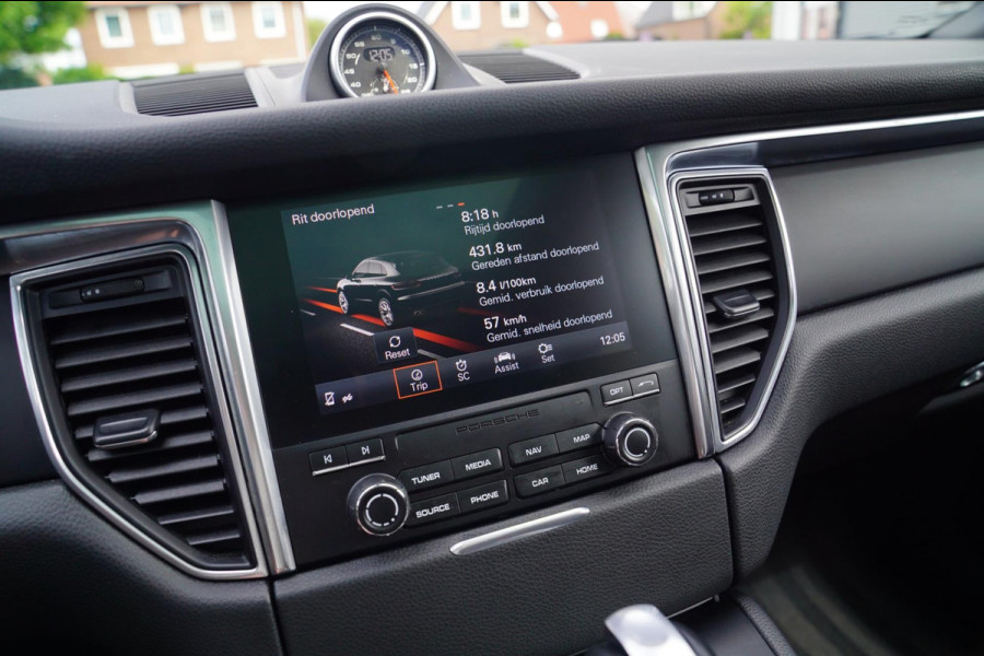 Porsche Macan 2.0 | Panorama | Bose Sound System | PASM | Sport Chrono | Stoelverwarming | Facelift | Comfortstoelen | Lane Assist