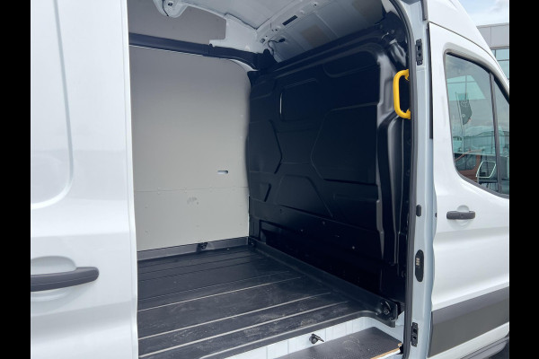 Ford E-Transit 350 L3H3 Trend 68 kWh Zuid | 184pk | Pro Power on board | Navigatie | Hoog Dak | Adaptieve Cruise | Digitale binnenspiegel | Keyless entry | Laadruimte bescherming | All season banden | Reservewiel | Perimetrisch alarm