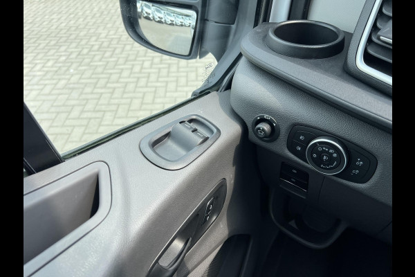 Ford E-Transit 350 L3H3 Trend 68 kWh Zuid | 184pk | Pro Power on board | Navigatie | Hoog Dak | Adaptieve Cruise | Digitale binnenspiegel | Keyless entry | Laadruimte bescherming | All season banden | Reservewiel | Perimetrisch alarm