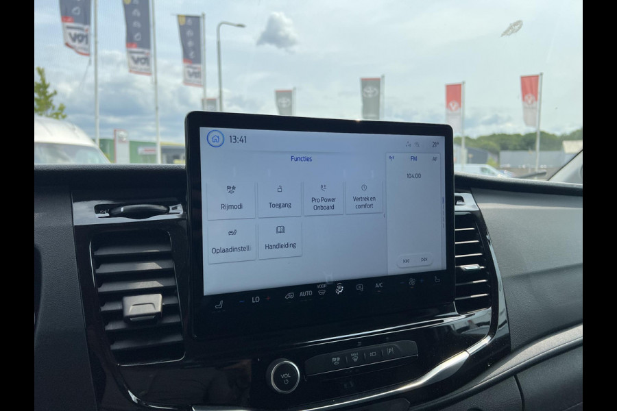 Ford E-Transit 350 L3H3 Trend 68 kWh Zuid | 184pk | Pro Power on board | Navigatie | Hoog Dak | Adaptieve Cruise | Digitale binnenspiegel | Keyless entry | Laadruimte bescherming | All season banden | Reservewiel | Perimetrisch alarm