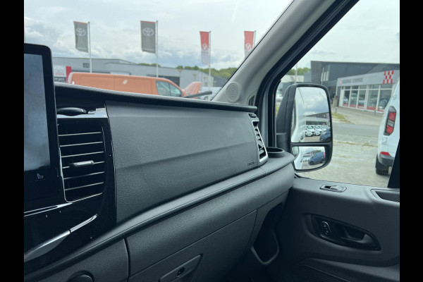 Ford E-Transit 350 L3H3 Trend 68 kWh Zuid | 184pk | Pro Power on board | Navigatie | Hoog Dak | Adaptieve Cruise | Digitale binnenspiegel | Keyless entry | Laadruimte bescherming | All season banden | Reservewiel | Perimetrisch alarm