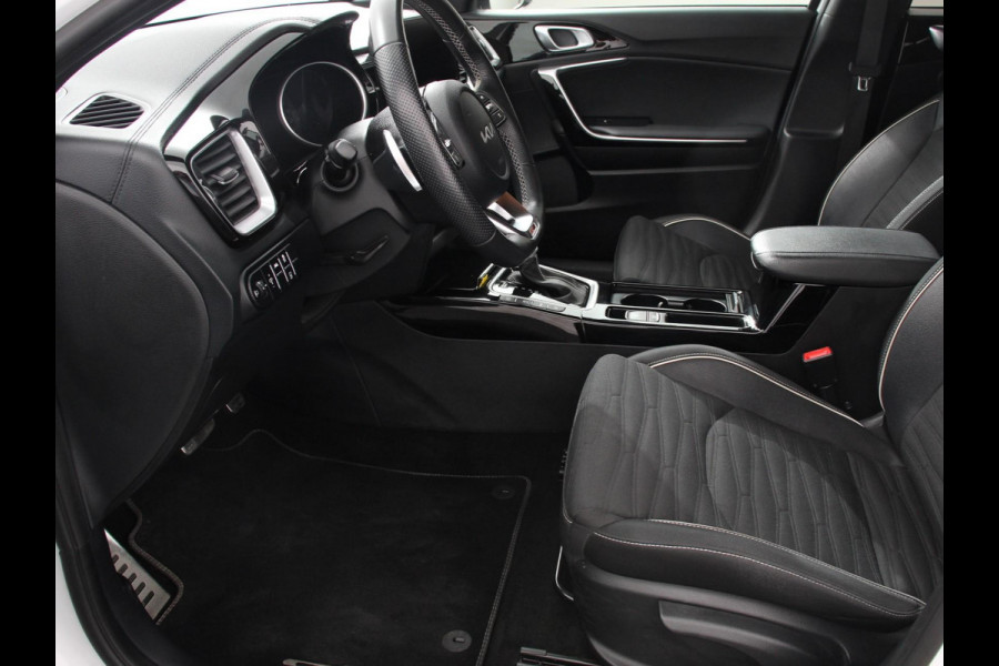 Kia ProCeed 1.5 T-GDi GT-Line Climate control Cruise control adaptive Achteruitrijd camera Parkeersensoren achter Stuur verwarming Voorstoelen verwarmd Navigatie Apple Carplay/ Android Auto