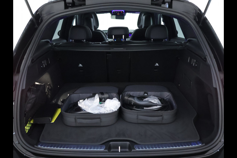 Mercedes-Benz GLC 300e 4MATIC Sport Edition | Trekhaak | Rijassistentiepakket Plus | Nightpakket | AMG Premium Plus | Parkeerpakket met 360°-camera | Winter pakket | KEYLESS GO-comfortpakket | Head-up display | DISTRONIC PLUS |
