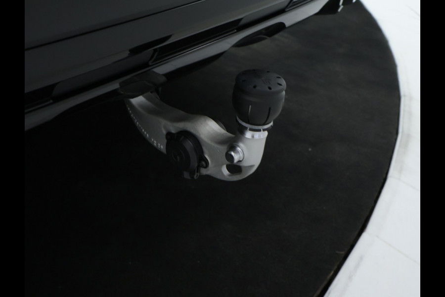 Mercedes-Benz GLC 300e 4MATIC Sport Edition | Trekhaak | Rijassistentiepakket Plus | Nightpakket | AMG Premium Plus | Parkeerpakket met 360°-camera | Winter pakket | KEYLESS GO-comfortpakket | Head-up display | DISTRONIC PLUS |