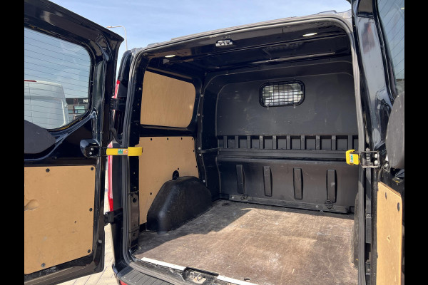Ford Transit Custom 290 2.0 TDCI L1H1 Limited DC 170pk Zuid | Dubbele Cabine | Automaat | Leer | Stoelverwarming | Camera achter | Dubbele schuifdeur |