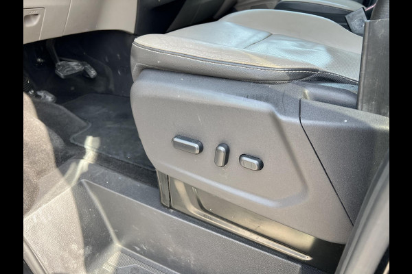 Ford Transit Custom 290 2.0 TDCI L1H1 Limited DC 170pk Zuid | Dubbele Cabine | Automaat | Leer | Stoelverwarming | Camera achter | Dubbele schuifdeur |