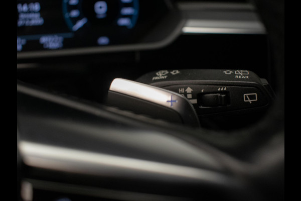 Audi e-tron E-tron 50 quattro Launch Sport (APPLE CARPLAY,LED,XENON,MEMORY,PDC,DIGITALE DASH,GETINT,NETTESTAAT)