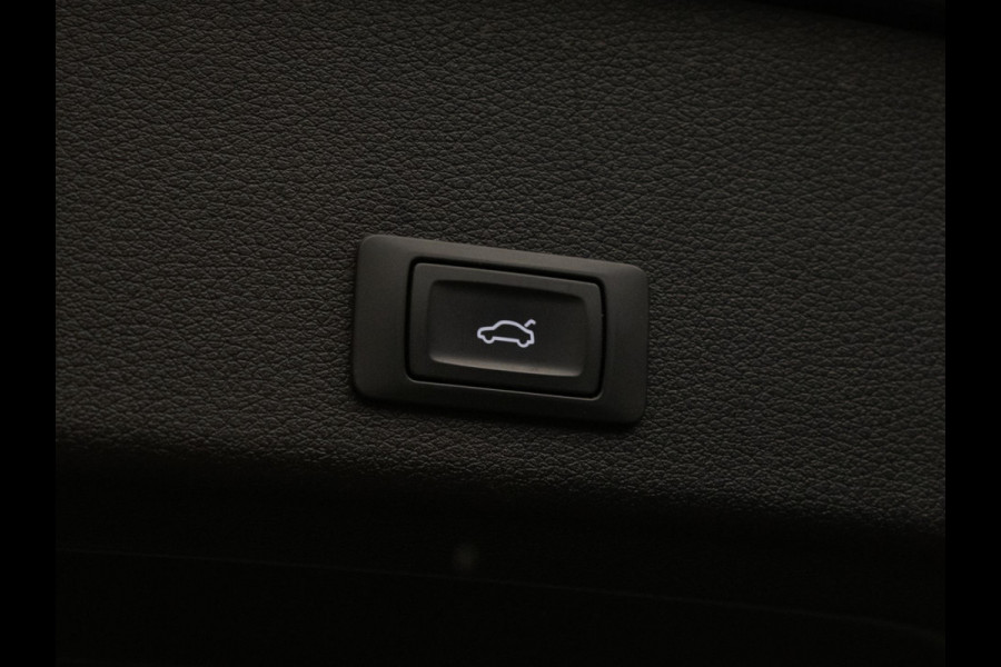 Audi e-tron E-tron 50 quattro Launch Sport (APPLE CARPLAY,LED,XENON,MEMORY,PDC,DIGITALE DASH,GETINT,NETTESTAAT)