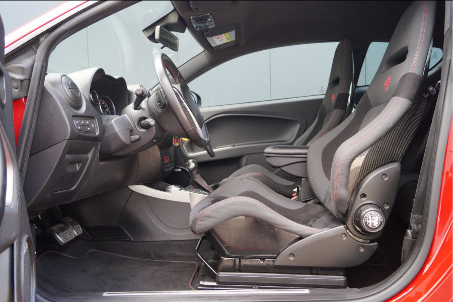 Alfa Romeo MiTo 1.4 Turbo 140pk Super TCT AUTOMAAT│17'' velgen│PDC│BOSE│Sabelt stoelen│Clima│Cruise Trekhaak afneembaar