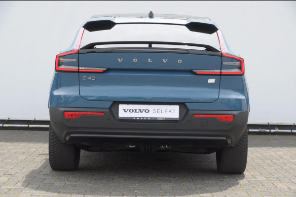 Volvo C40 Single Motor Extended Range Ultimate 82 kWh / Adaptieve cruise control / Parkeersensoren met 360 camera / Apple carplay / Keyless entry / Elektrische achterklep / Stoel - en stuurwielverwarming / Elektrische stoelen met geheugen / Harman Kardon audio