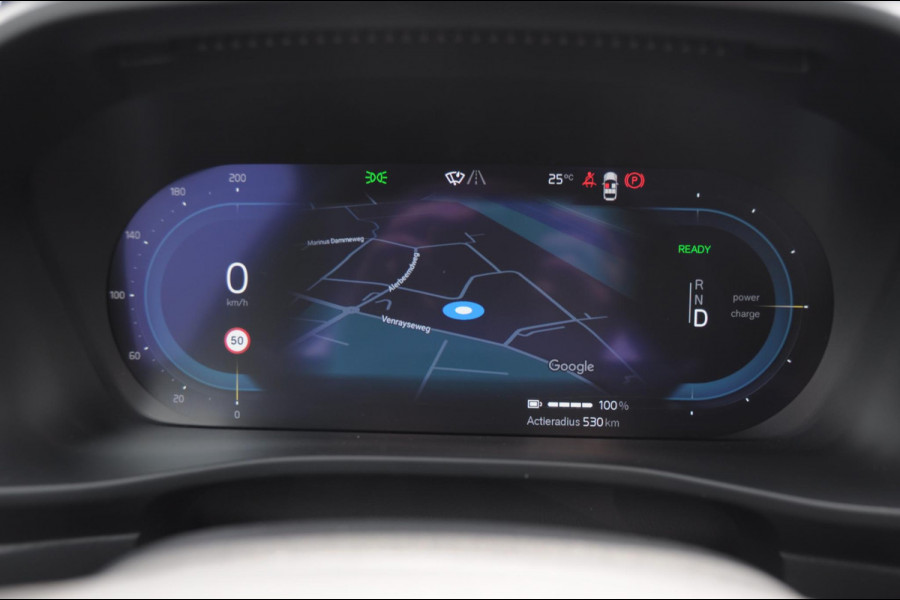 Volvo C40 Single Motor Extended Range Ultimate 82 kWh / Adaptieve cruise control / Parkeersensoren met 360 camera / Apple carplay / Keyless entry / Elektrische achterklep / Stoel - en stuurwielverwarming / Elektrische stoelen met geheugen / Harman Kardon audio