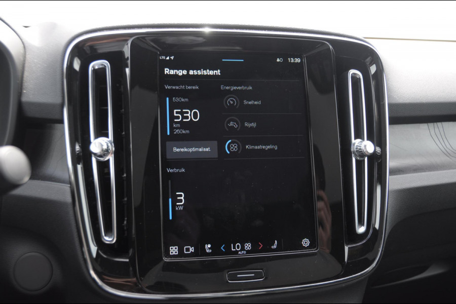Volvo C40 Single Motor Extended Range Ultimate 82 kWh / Adaptieve cruise control / Parkeersensoren met 360 camera / Apple carplay / Keyless entry / Elektrische achterklep / Stoel - en stuurwielverwarming / Elektrische stoelen met geheugen / Harman Kardon audio