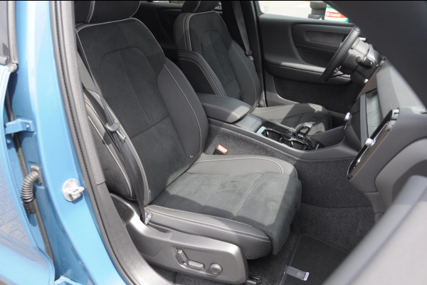 Volvo C40 Single Motor Extended Range Ultimate 82 kWh / Adaptieve cruise control / Parkeersensoren met 360 camera / Apple carplay / Keyless entry / Elektrische achterklep / Stoel - en stuurwielverwarming / Elektrische stoelen met geheugen / Harman Kardon audio