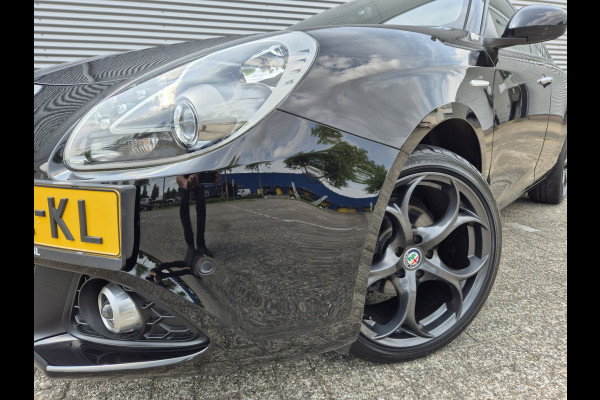 Alfa Romeo Giulietta 1.4 Turbo airco,cruisecontrol,navigatie,parkeersensoren,