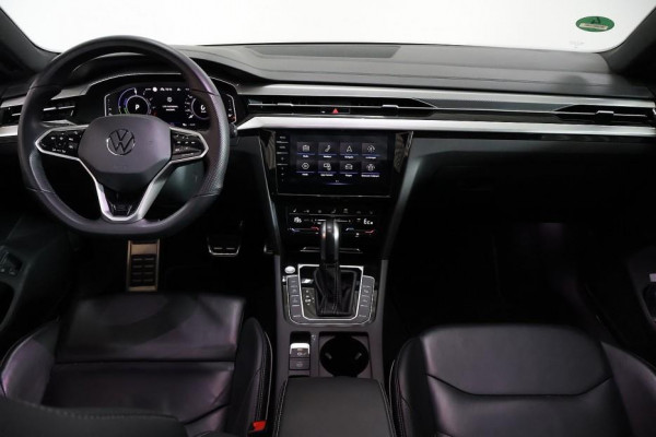Volkswagen Arteon 1.4 TSI eHybrid R-Line Business+ LEDEREN SPORTSTOELEN/PANORAMADAK/CAMERA/19" VELGEN
