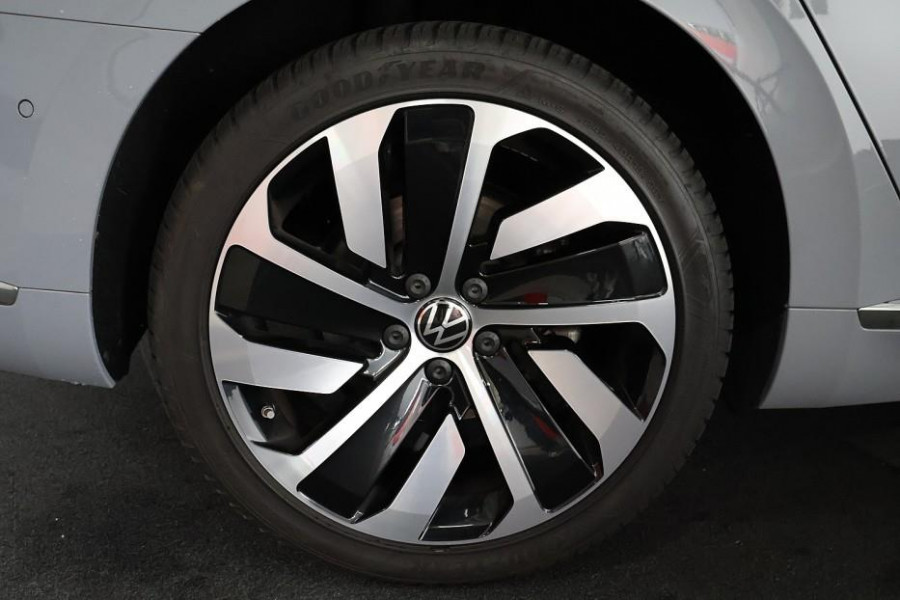 Volkswagen Arteon 1.4 TSI eHybrid R-Line Business+ LEDEREN SPORTSTOELEN/PANORAMADAK/CAMERA/19" VELGEN