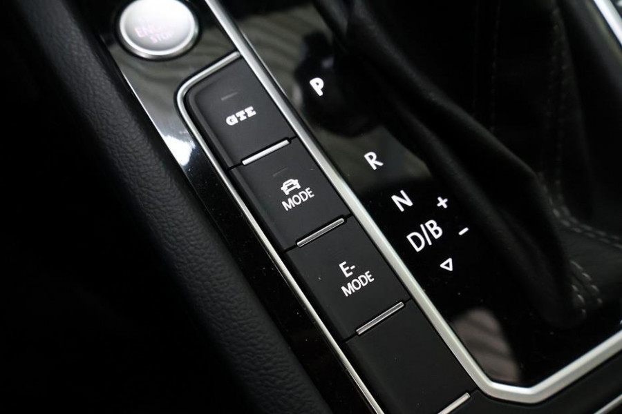 Volkswagen Arteon 1.4 TSI eHybrid R-Line Business+ LEDEREN SPORTSTOELEN/PANORAMADAK/CAMERA/19" VELGEN