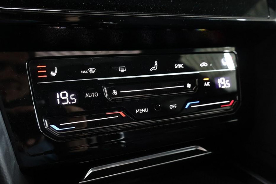 Volkswagen Arteon 1.4 TSI eHybrid R-Line Business+ LEDEREN SPORTSTOELEN/PANORAMADAK/CAMERA/19" VELGEN