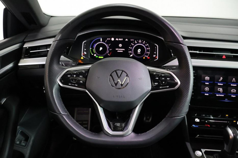 Volkswagen Arteon 1.4 TSI eHybrid R-Line Business+ LEDEREN SPORTSTOELEN/PANORAMADAK/CAMERA/19" VELGEN