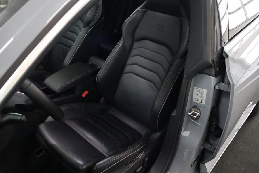 Volkswagen Arteon 1.4 TSI eHybrid R-Line Business+ LEDEREN SPORTSTOELEN/PANORAMADAK/CAMERA/19" VELGEN