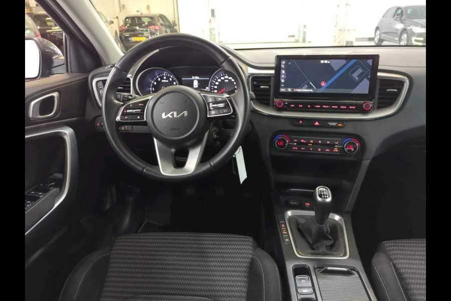 Kia Ceed Sportswagon 1.0 T-GDi DynamicLine NL AUTO | CAMERA | NAVI | VELGEN ! 2DE PINKSTERDAG GEOPEND VAN 10:00 UUR T/M 17:00 UUR