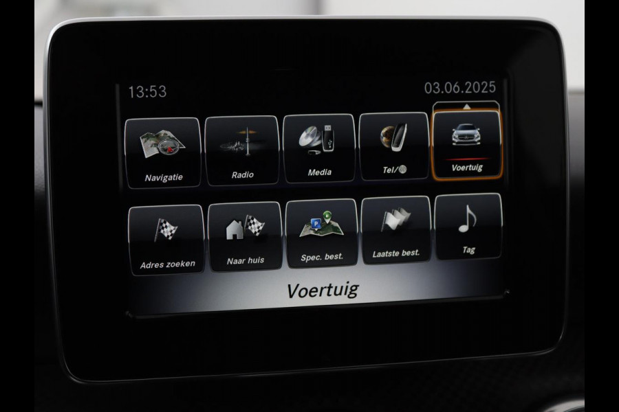 Mercedes-Benz A-Klasse 180 Urban | Stoelverwarming | Navigatie | Sportstoelen | Half leder | Cruise control | Park Assist | Airco | Bluetooth