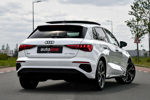 Audi A3 Sportback 40 TFSI e S-Line. Pano, ACC, HUD, Keyless, Camera, Matrix, CarPlay!