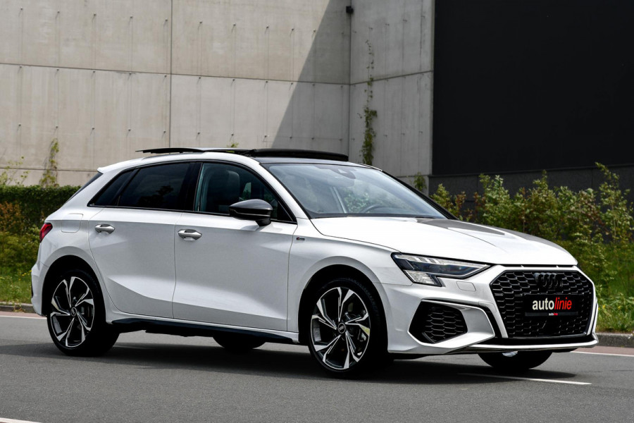 Audi A3 Sportback 40 TFSI e S-Line. Pano, ACC, HUD, Keyless, Camera, Matrix, CarPlay!