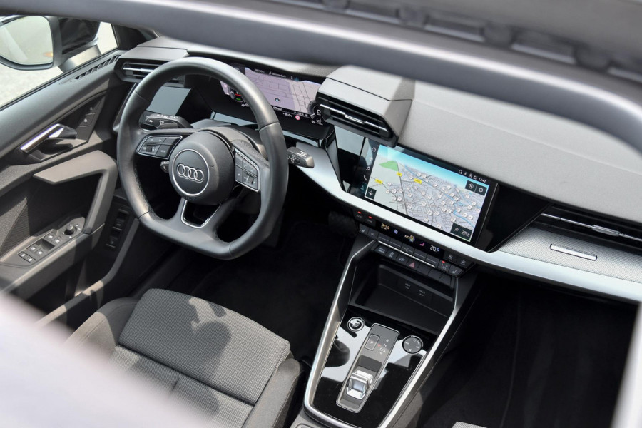 Audi A3 Sportback 40 TFSI e S-Line. Pano, ACC, HUD, Keyless, Camera, Matrix, CarPlay!