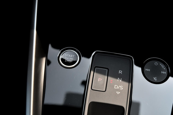 Audi A3 Sportback 40 TFSI e S-Line. Pano, ACC, HUD, Keyless, Camera, Matrix, CarPlay!