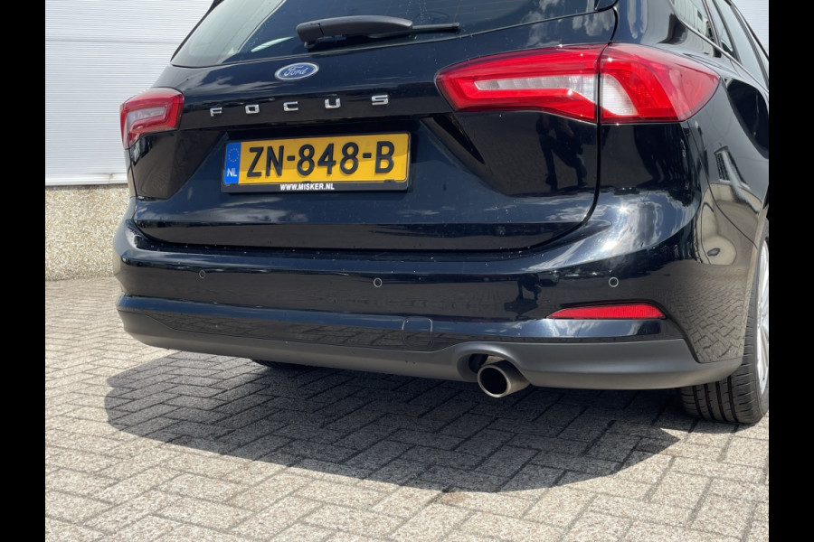 Ford FOCUS Wagon 1.0 EcoB. Titanium BUSINESS! WINTERPACK! CARPLAY!