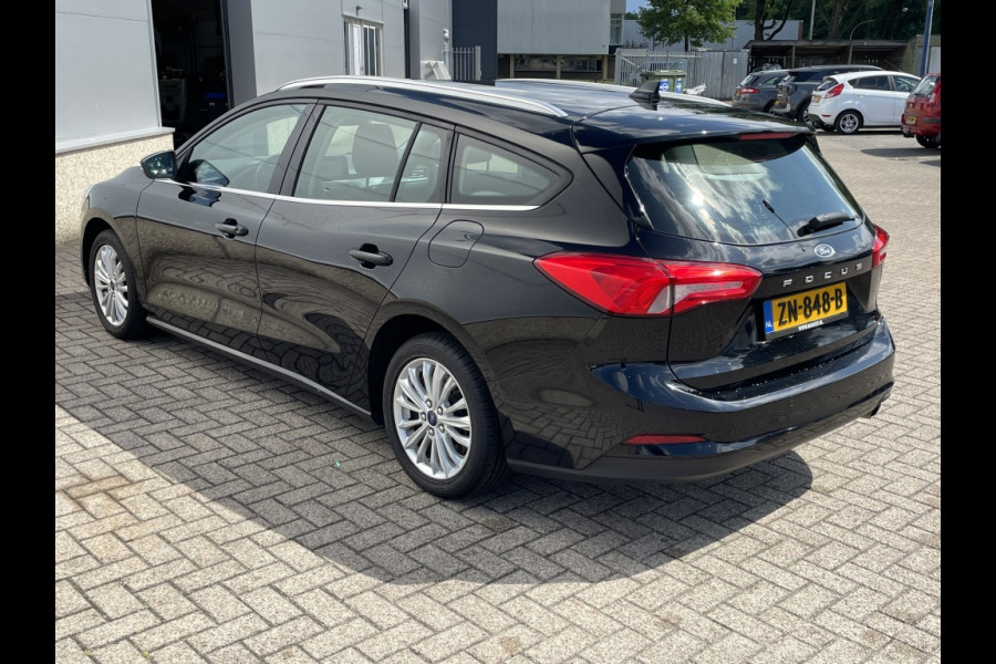Ford FOCUS Wagon 1.0 EcoB. Titanium BUSINESS! WINTERPACK! CARPLAY!