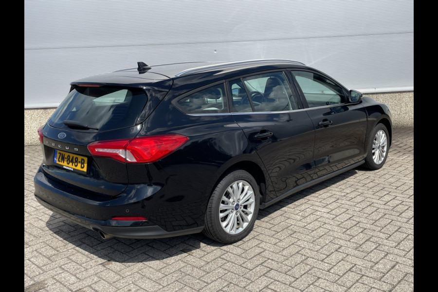 Ford FOCUS Wagon 1.0 EcoB. Titanium BUSINESS! WINTERPACK! CARPLAY!