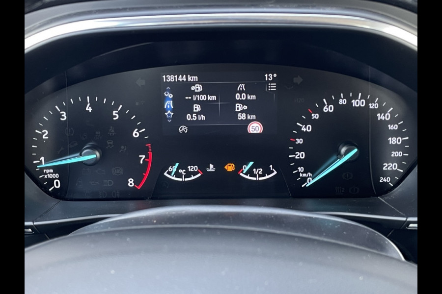 Ford FOCUS Wagon 1.0 EcoB. Titanium BUSINESS! WINTERPACK! CARPLAY!