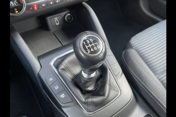 Ford FOCUS Wagon 1.0 EcoB. Titanium BUSINESS! WINTERPACK! CARPLAY!