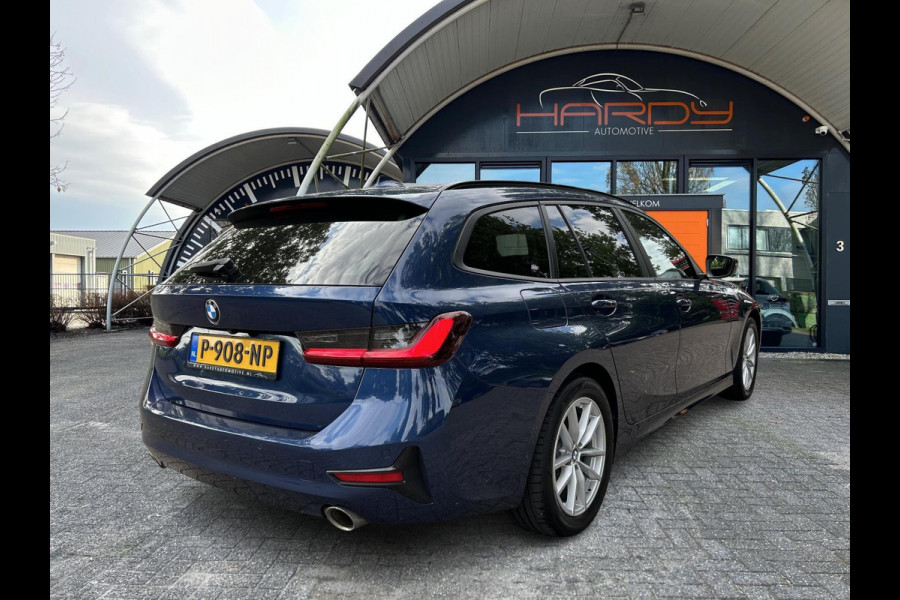 BMW 3 Serie Touring 318i Business Edition Digi Dash Sportstoelen 1e EIG NL-Auto Rijklaarprijs!