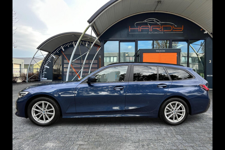 BMW 3 Serie Touring 318i Business Edition Digi Dash Sportstoelen 1e EIG NL-Auto Rijklaarprijs!