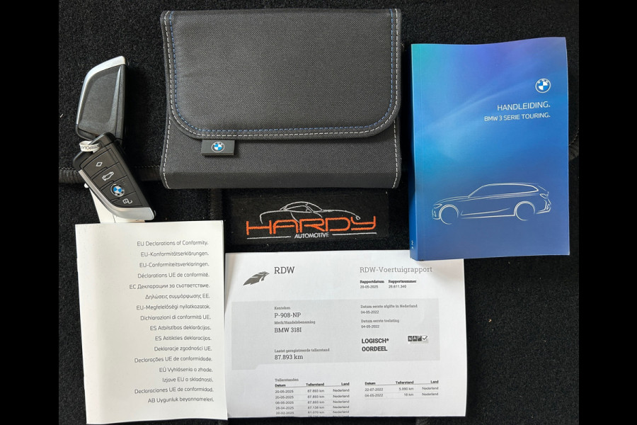 BMW 3 Serie Touring 318i Business Edition Digi Dash Sportstoelen 1e EIG NL-Auto Rijklaarprijs!