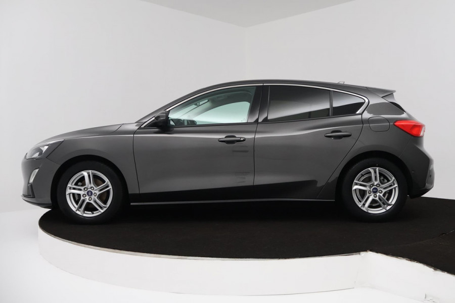 Ford Focus 1.0 EcoBoost Trend Edition Business (NAVIGATIE, CAMERA, STUUR-/STOELVERWARMING, AUTO INPARKEREN)