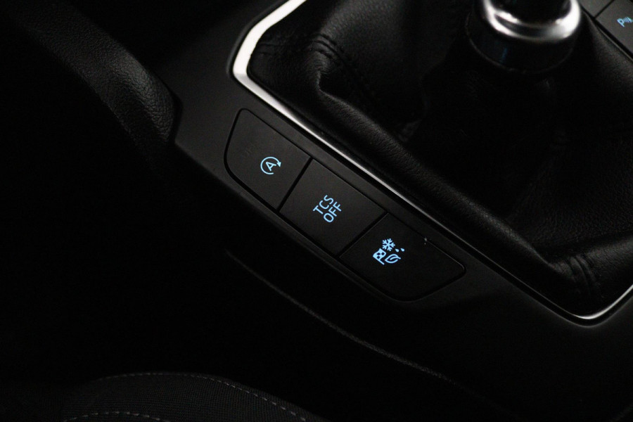 Ford Focus 1.0 EcoBoost Trend Edition Business (NAVIGATIE, CAMERA, STUUR-/STOELVERWARMING, AUTO INPARKEREN)