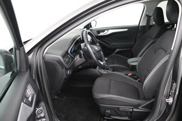 Ford Focus 1.0 EcoBoost Trend Edition Business (NAVIGATIE, CAMERA, STUUR-/STOELVERWARMING, AUTO INPARKEREN)
