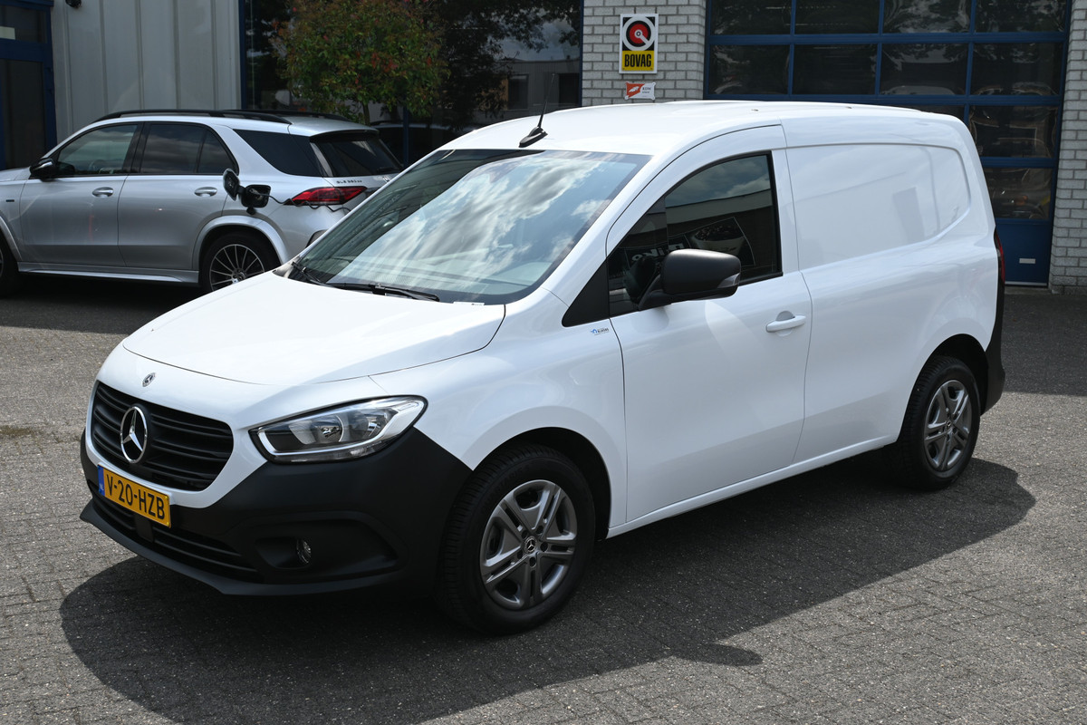 Mercedes-Benz Citan 110 CDI L1 Pro 3 Zitplaatsen, MBUX, Stoelverwarming Mercedes-Benz Citan 110 CDI L1 Pro 3 Zitplaatsen, MBUX, Stoelverwarming