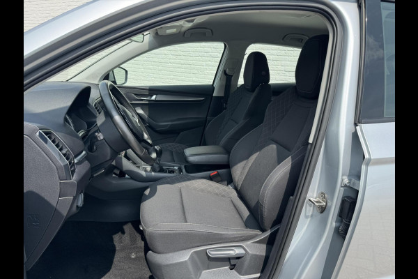 Škoda Karoq 1.0 TSI Style Camera Clima Cruise Trekhaak Inductie laden Navigatie Keyless