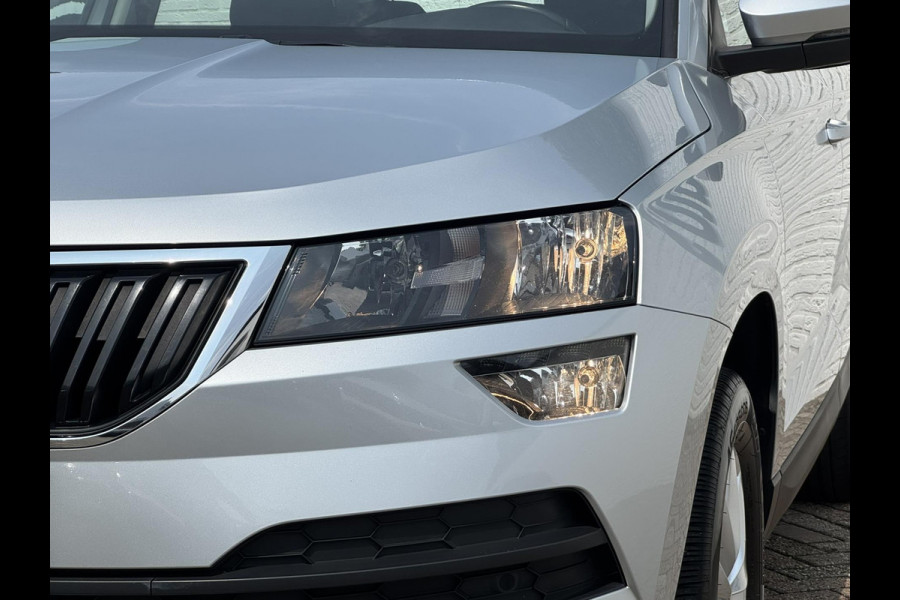 Škoda Karoq 1.0 TSI Style Camera Clima Cruise Trekhaak Inductie laden Navigatie Keyless