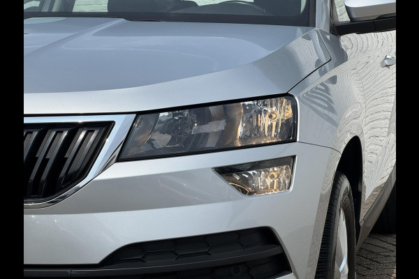 Škoda Karoq 1.0 TSI Style Camera Clima Cruise Trekhaak Inductie laden Navigatie Keyless